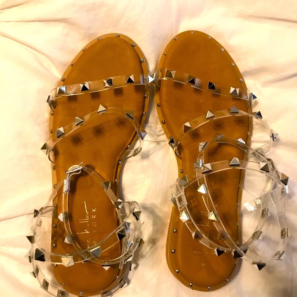 Sandals. Size 6. Never worn! Dupe for Steve Madden sandals!